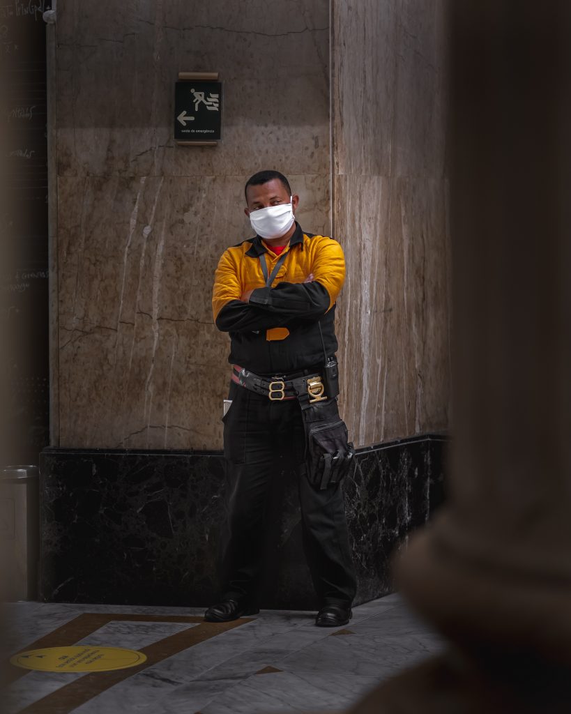 responsabilitatile unui agent de securitate 